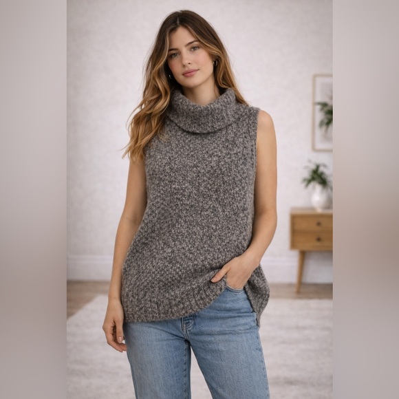 Athleta Sweaters - Athleta Marled Gray Sleeveless Sweater Vest Lambswool Silk & Cashmere Size M